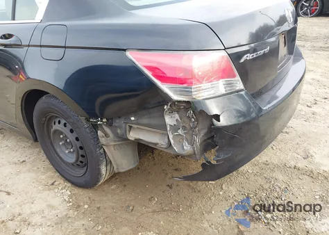 2010 Honda Accord 2.4 Lx z USA, uszkodzony, nr VIN 1HGCP2F39AA164186